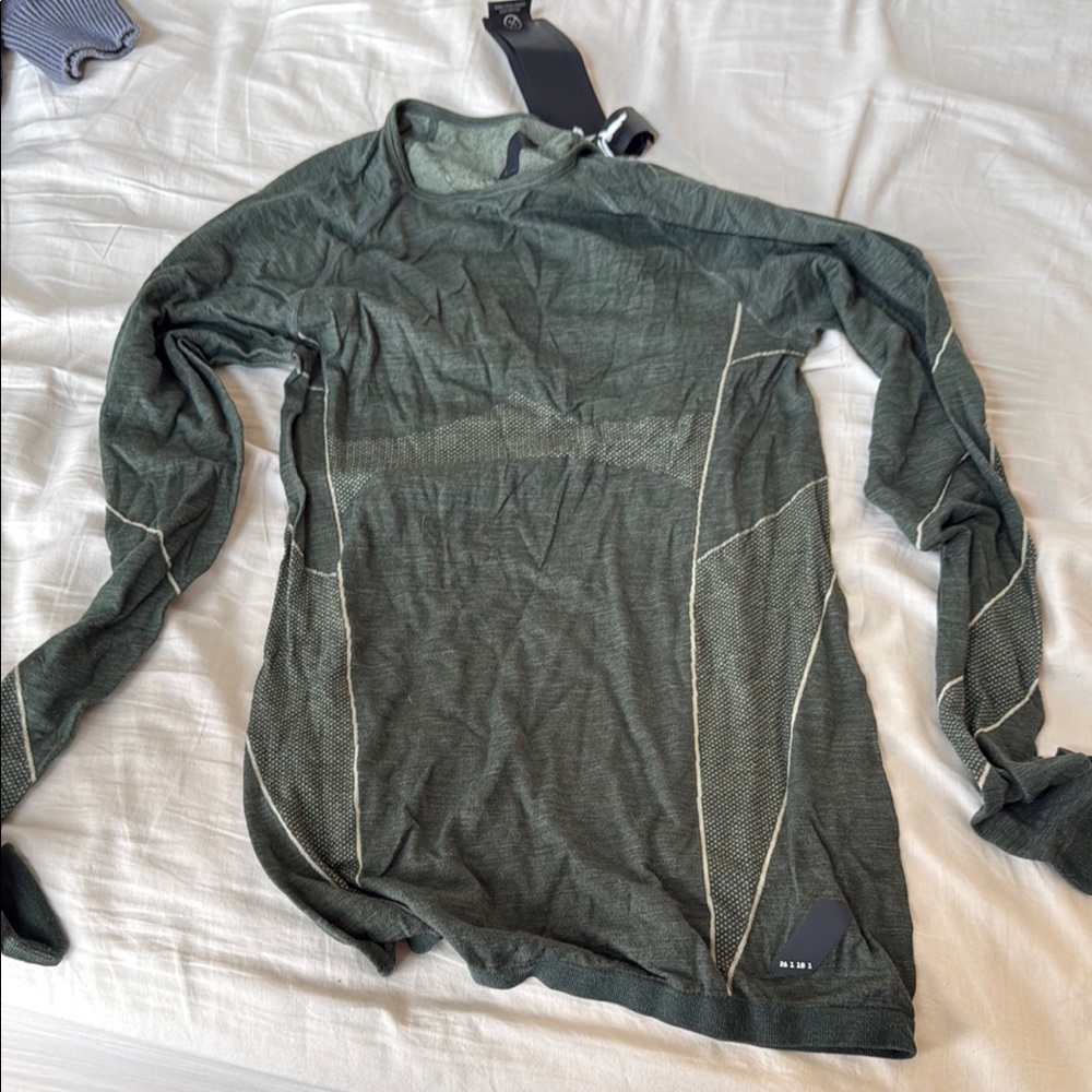 Zara athletics Green Long Sleeve Athletic Top